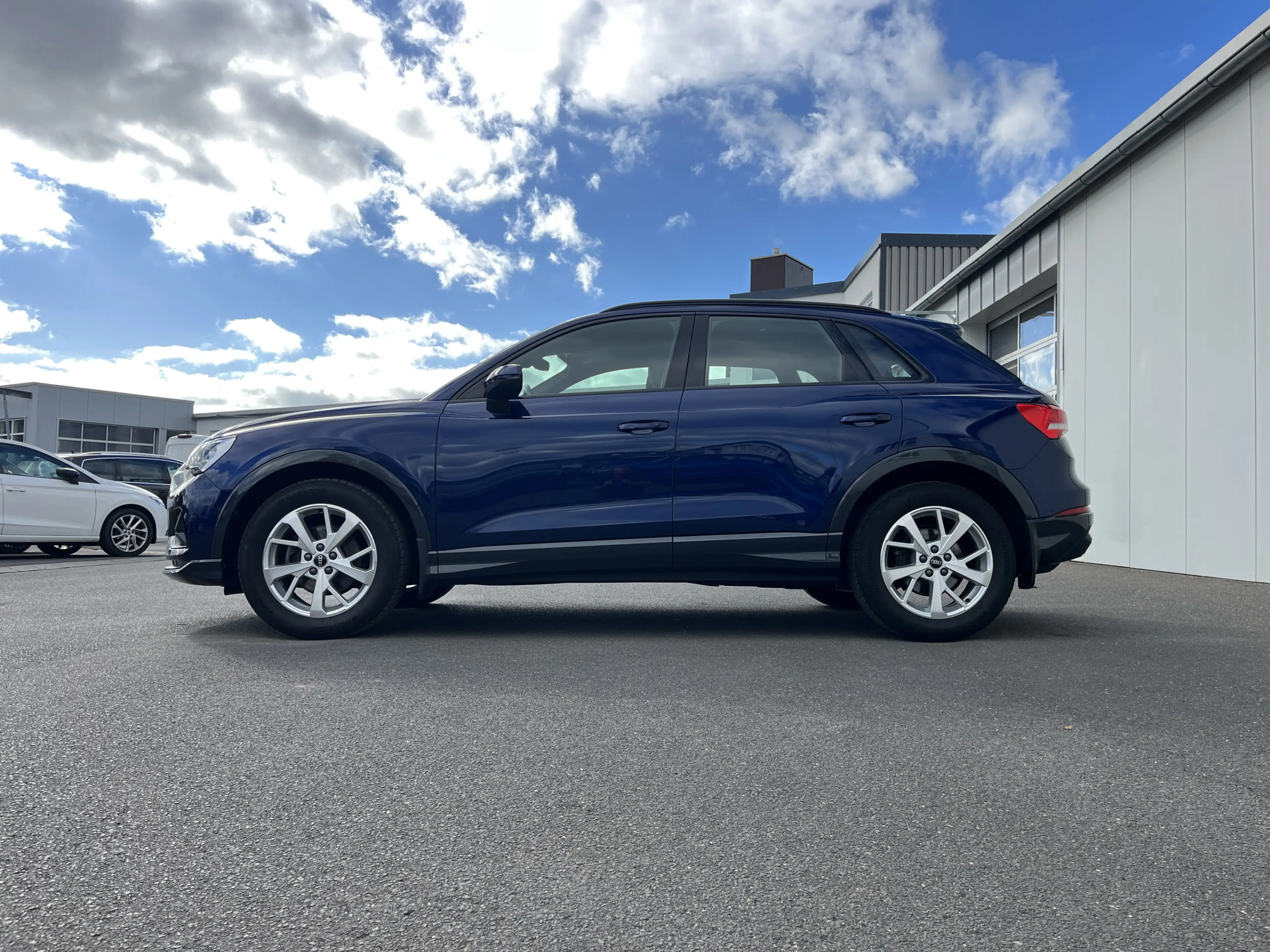 Audi Q3 35 2.0 TDI quattro S tronic advanced 156€ m.20% — photo 2
