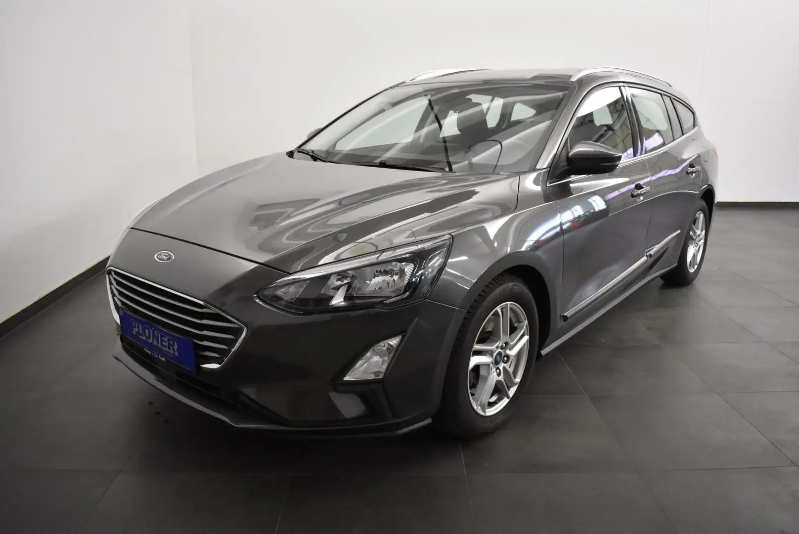 Ford Focus Turnier Cool & Connect/NAVI/APP-CON./PDC Grau - 2