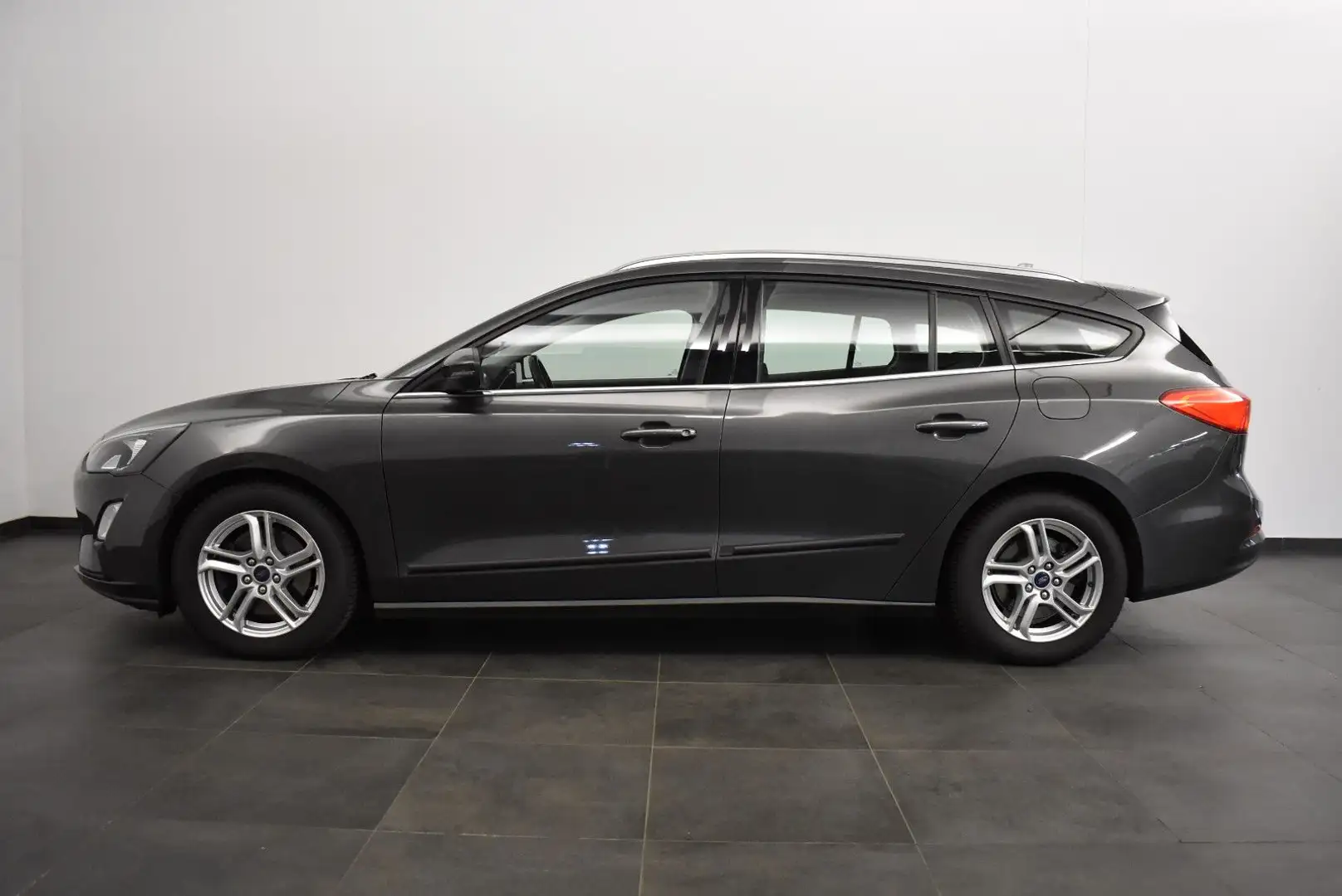 Ford Focus Turnier Cool & Connect/NAVI/APP-CON./PDC Grau - 1