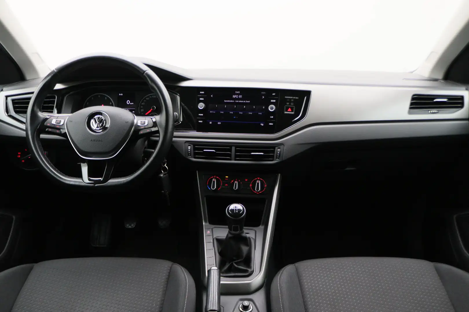 Volkswagen Polo 1.0 MPI Comfortline LED, Apple Carplay, Cruise, Ai Zwart - 2