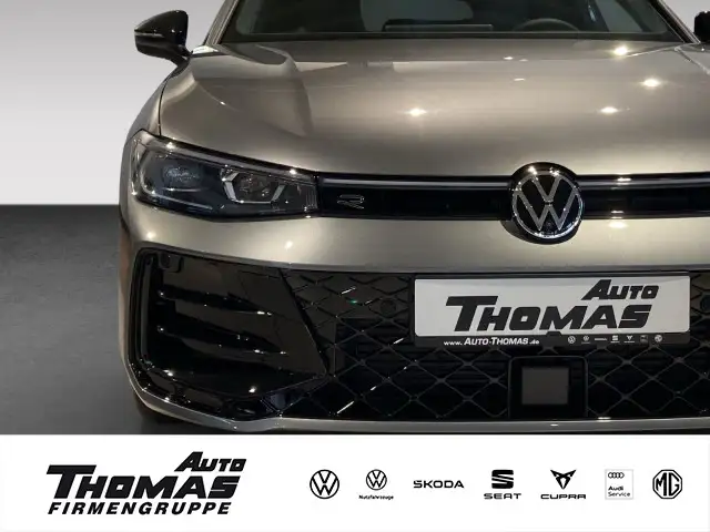 Volkswagen Passat R-Line SIG.7-Gang-DSG *AHK*AC*NAV*BUSINES