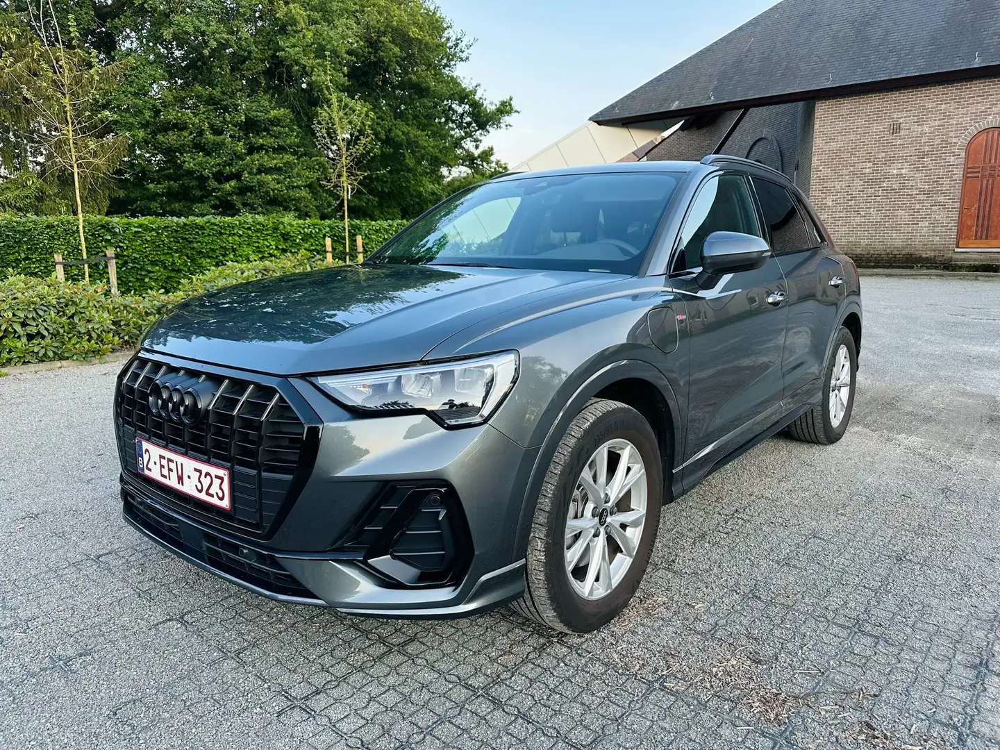 Audi Q3 E-tron S-line Shadow 1ste eigenaar met weinig km! Grigio - 1