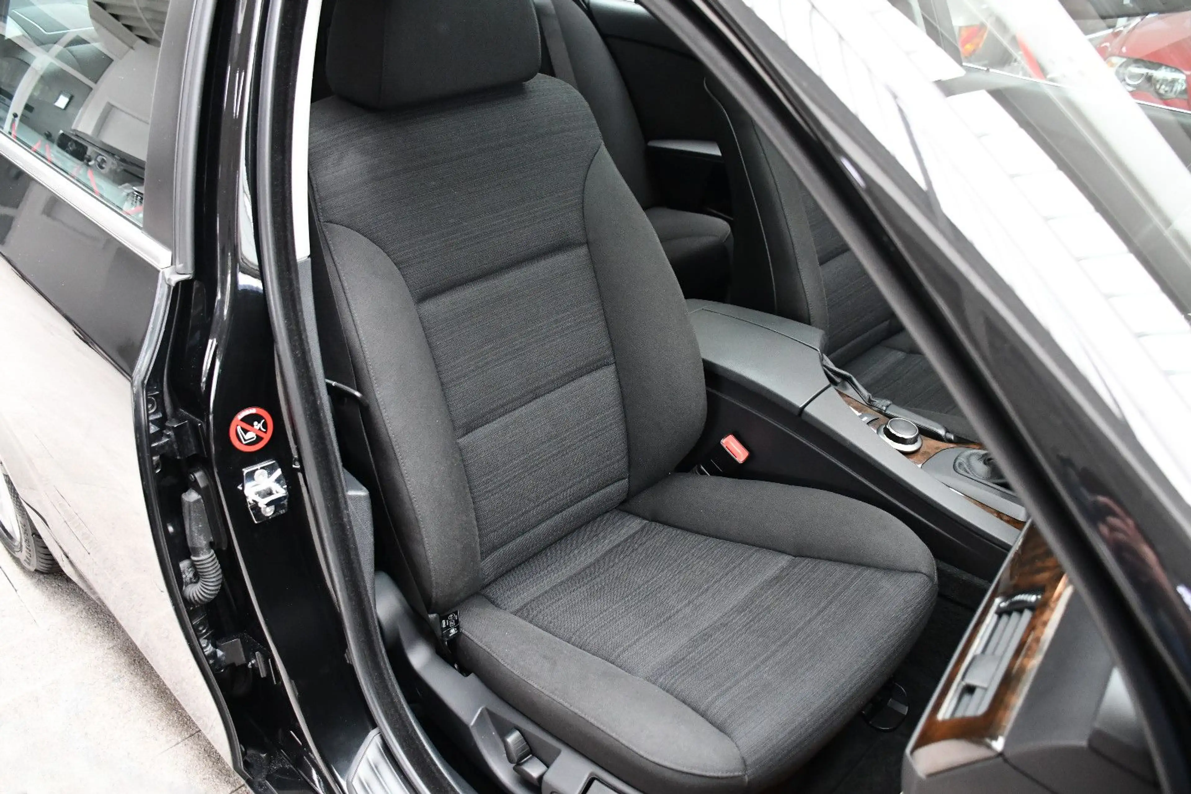 BMW 523 i Limousine 6 Zyl Navi PDC Shz Ahk 1.Hd 86tkm — photo 14