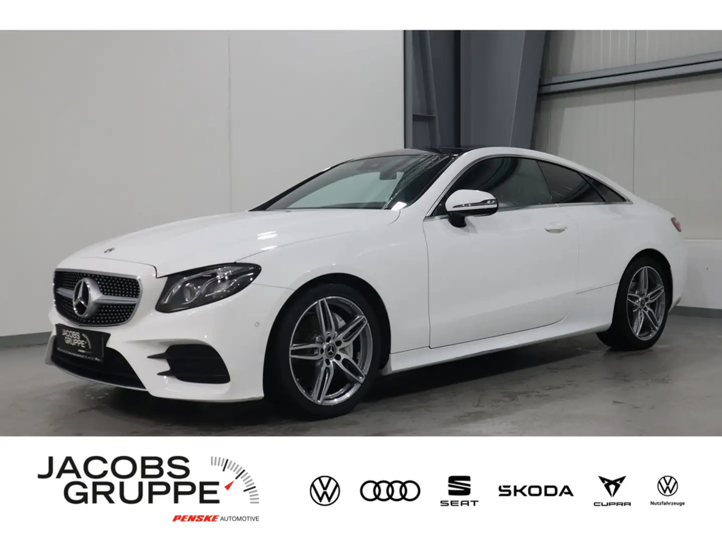 Mercedes-Benz E 200 CGI Coupe AMG Line Pano*Leder*RFK * Weiß - 1