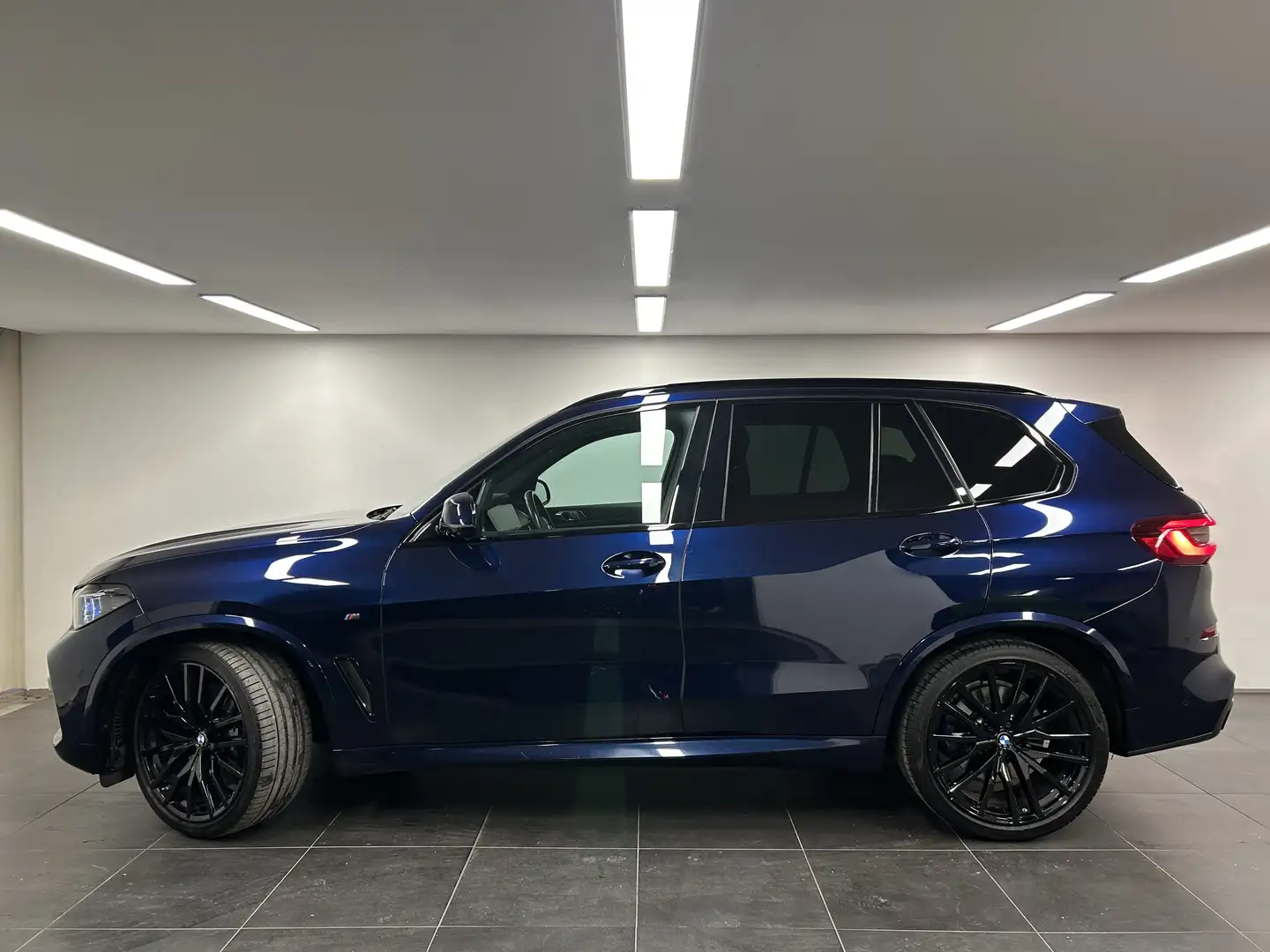 BMW X5 M 50i Head-Up HK HiFi DAB Aktivlenkung WLAN Azul - 2