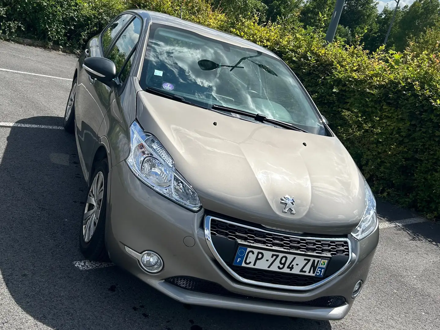 Peugeot 208 208 1.2 VTi 82ch BVM5 Active Brun - 1