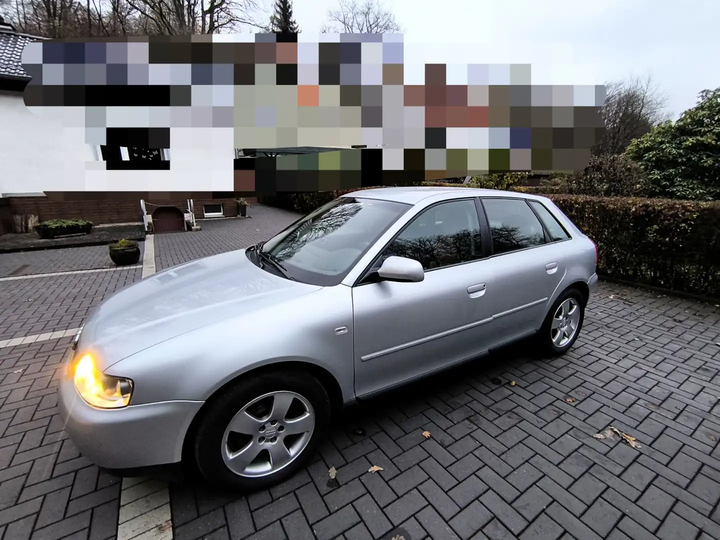 Audi A3 1.6 Ambiente Silber - 1