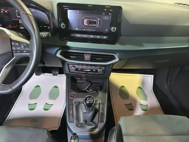 SEAT Arona view 8