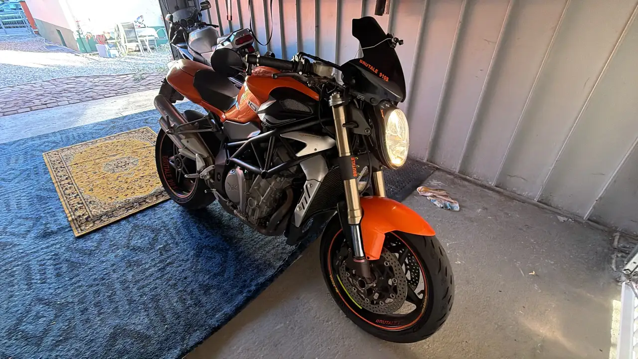 MV Agusta Brutale 910