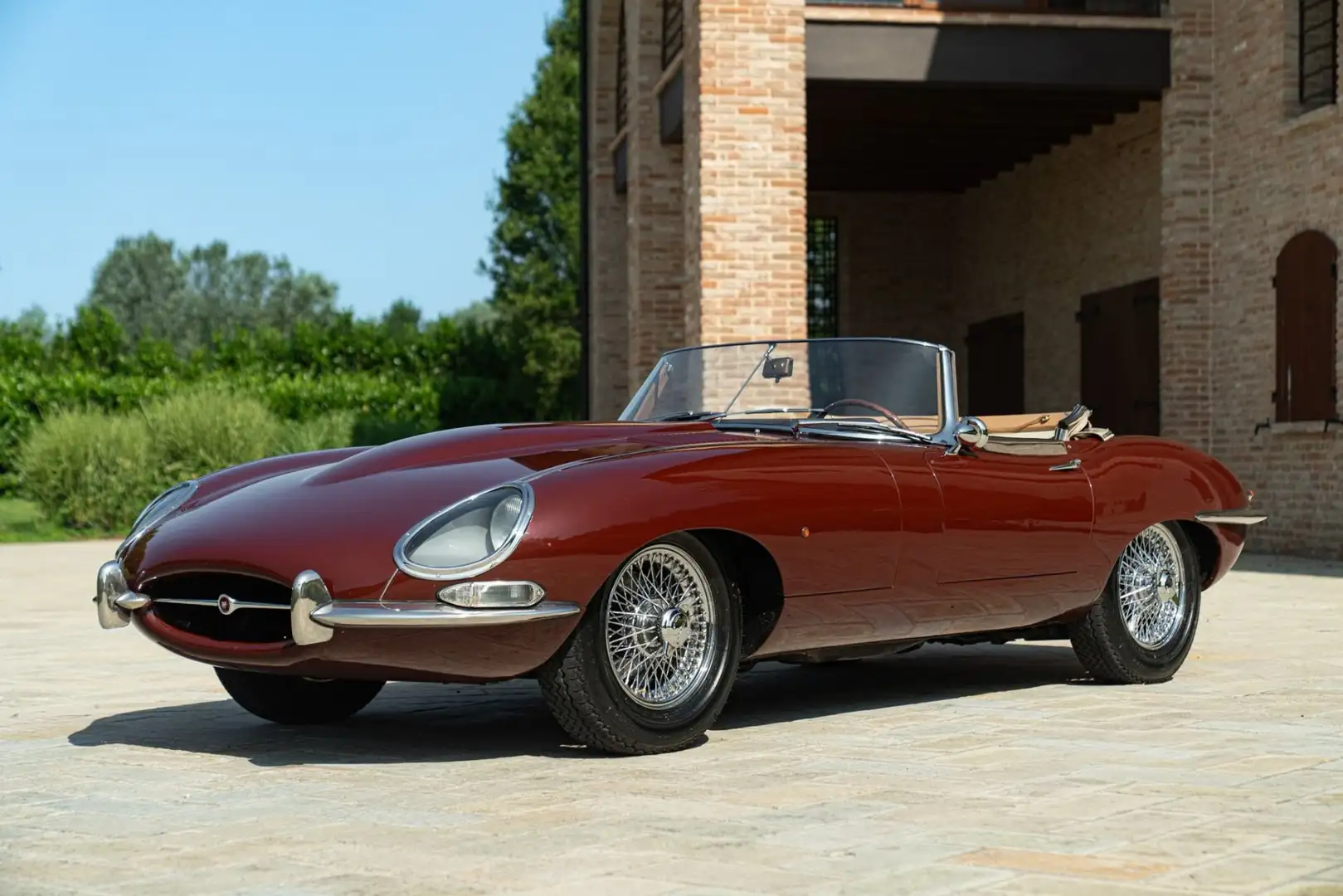 Jaguar E-Type SPIDER Marrone - 1