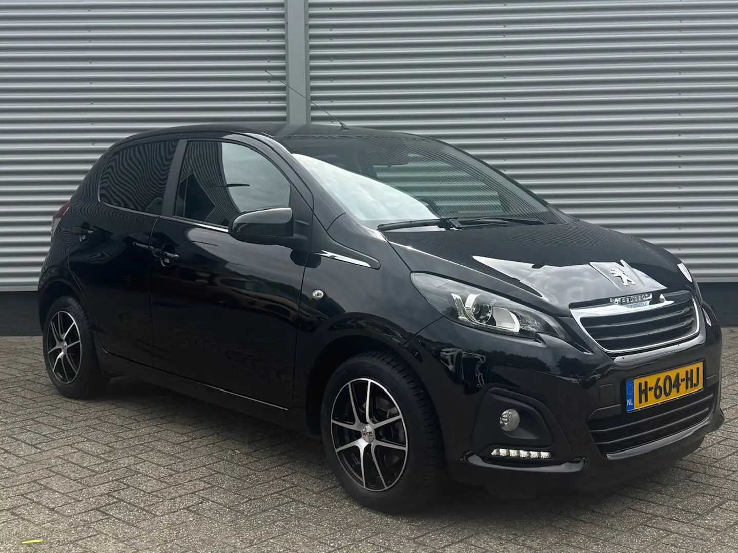 Peugeot 108 1.0 e-VTi 72pk 5D Active | Airconditioning | Bluet Schwarz - 2