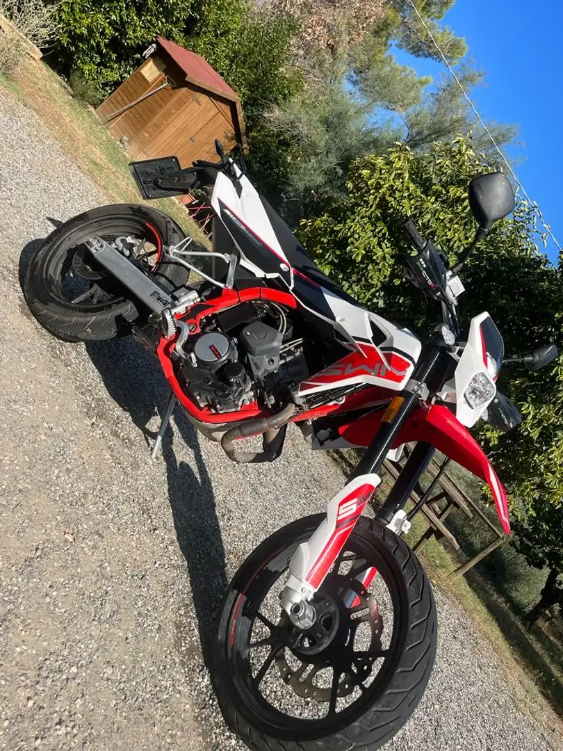 SWM RS 125 R - 1