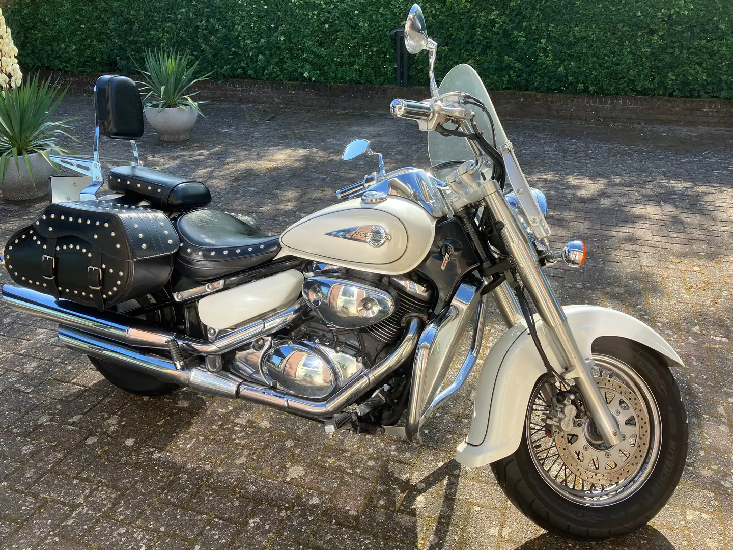 Suzuki VL 800 Volusia 800 cruiser special jubileum editie Alb - 1