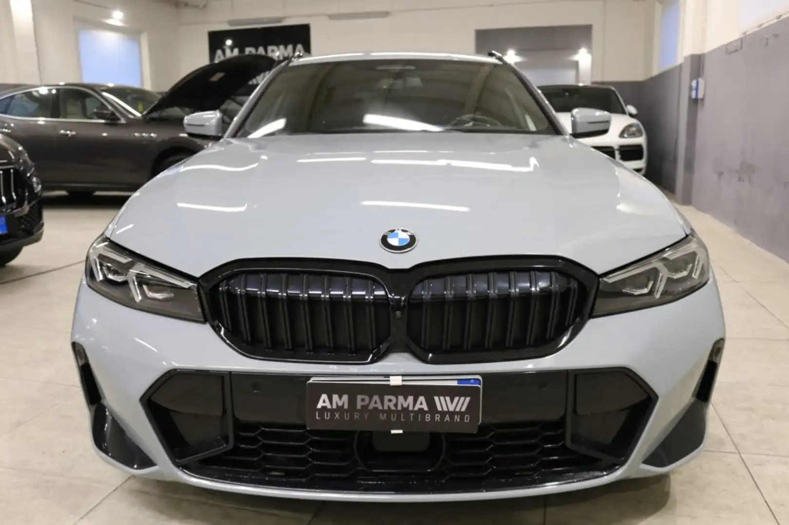 BMW 320 d 48V xDrive Touring Msport Pro Grigio - 2