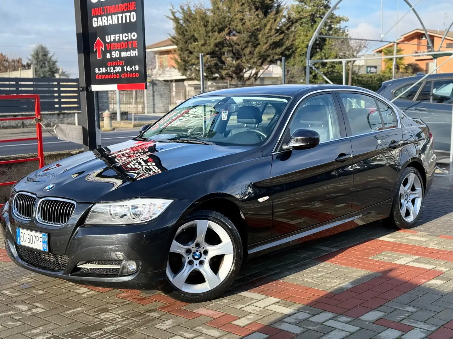 BMW 320 320d cat Futura Noir - 2