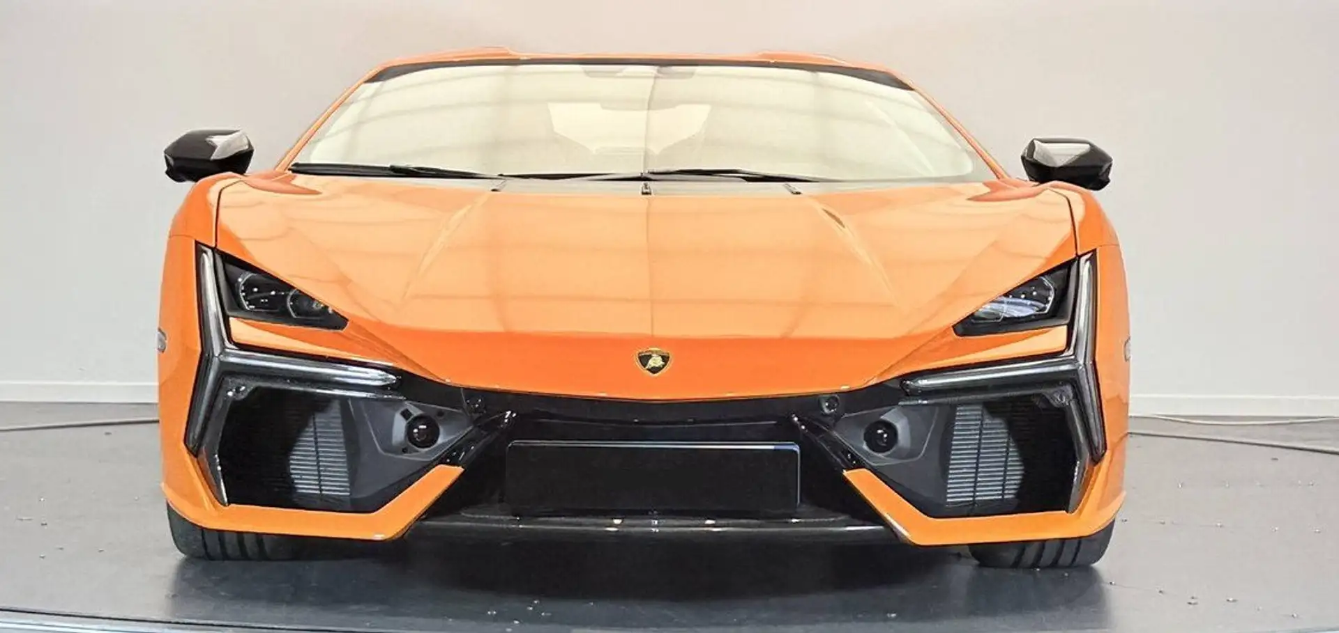 Lamborghini Revuelto Naranja - 2