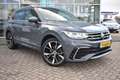 Volkswagen Tiguan 1.5 TSI 150PK DSG-7 R-Line Business TREKHAAK | PAN Grijs - thumbnail 2