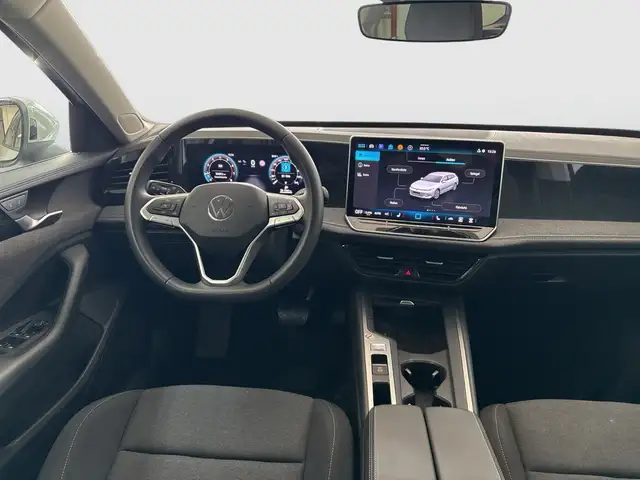 Volkswagen Passat view 7