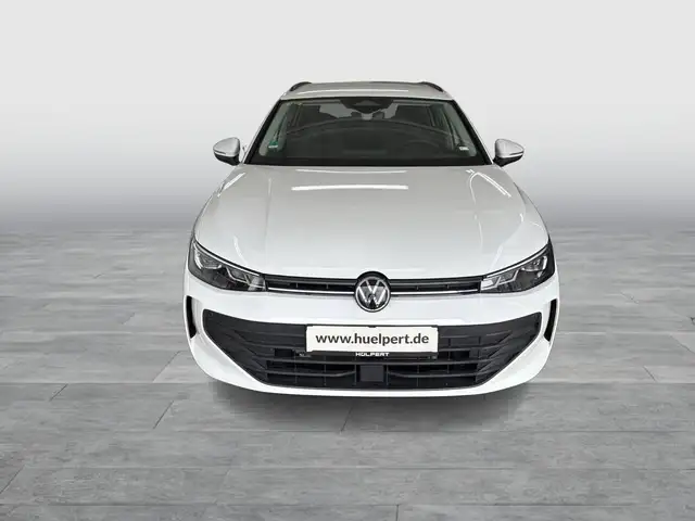 Volkswagen Passat view 6