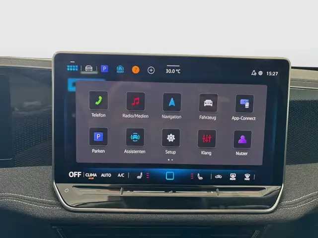 Volkswagen Passat view 11