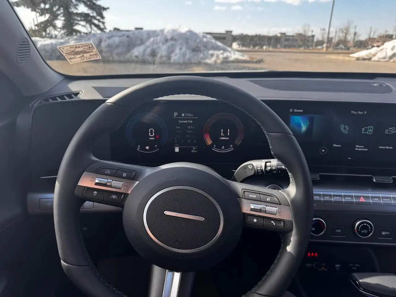 Hyundai KONA снимка Hyundai KONA