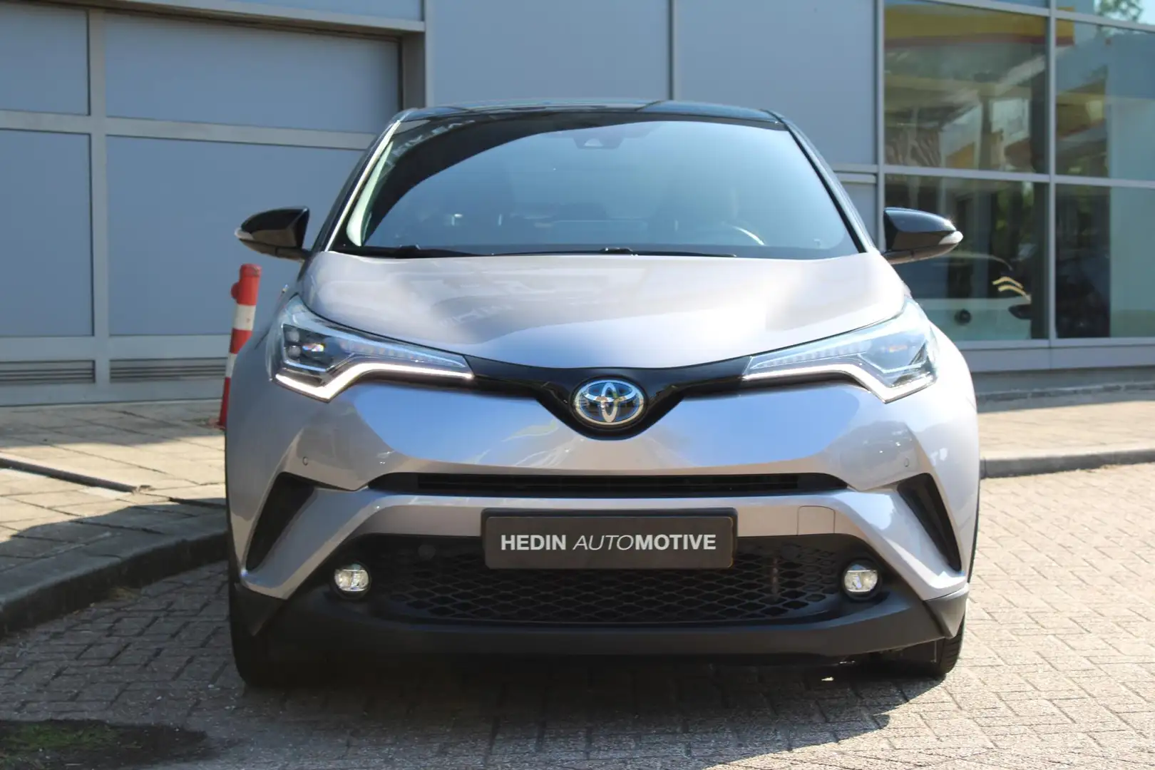 Toyota C-HR 1.8 Hybrid Style | 10 jaar Fabrieksgarantie* | Tre Gris - 2