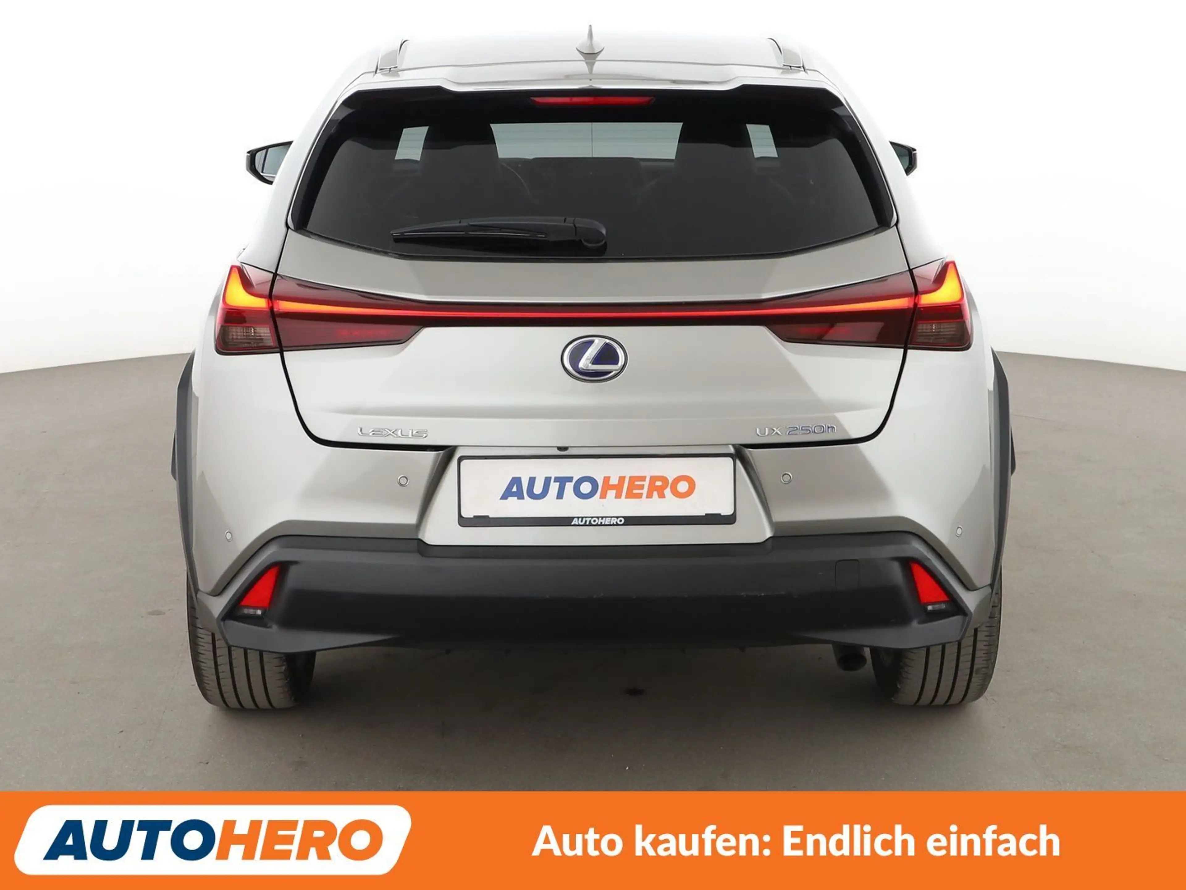 Lexus UX 250h UX 250h Amazing Edition Aut.*NAVI*LED*ACC*SPUR* — photo 5