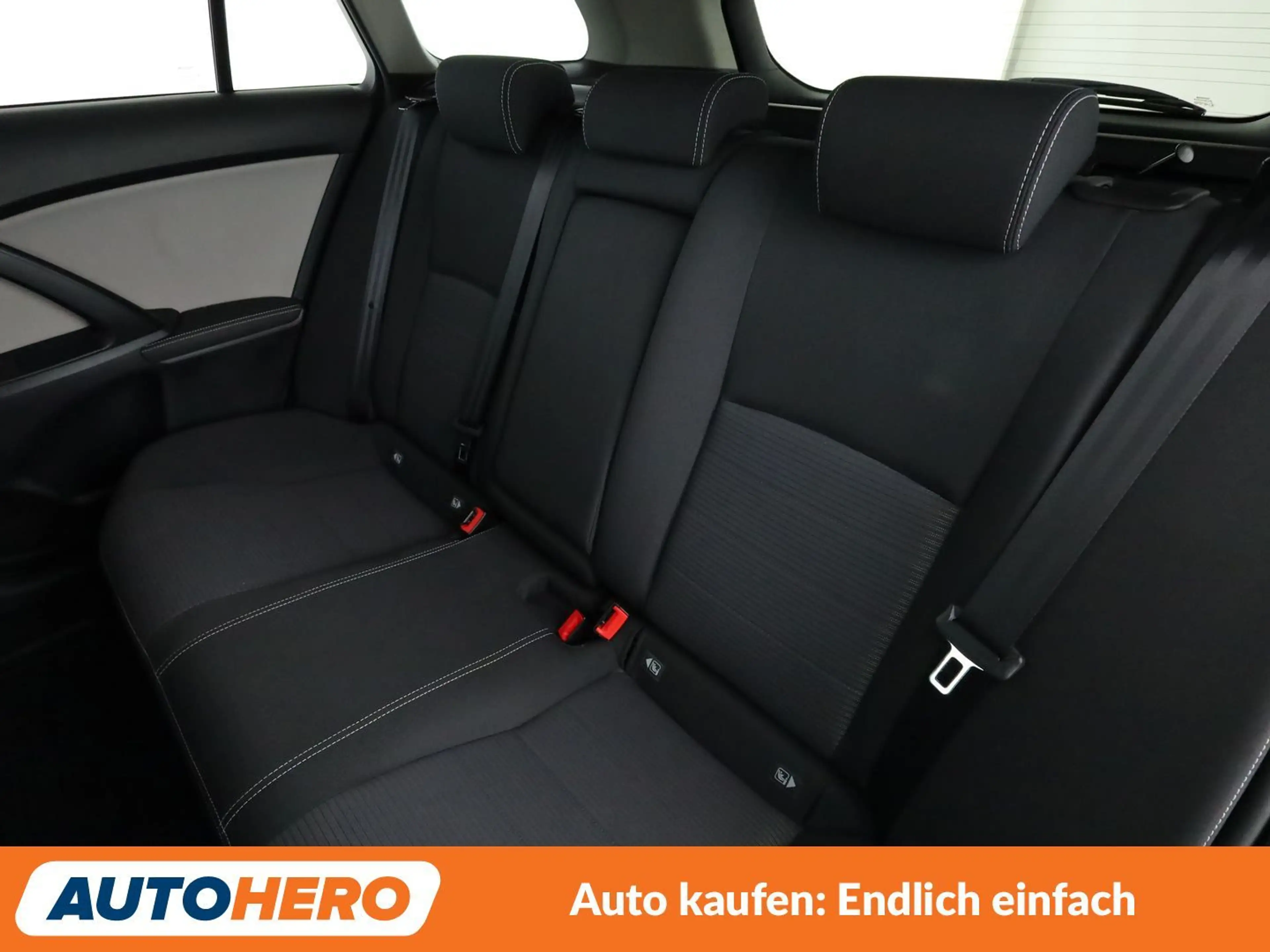 Toyota Avensis 1.8 Team D Aut.*NAVI*BiLED*CAM*TEMPO*ALU* — photo 14