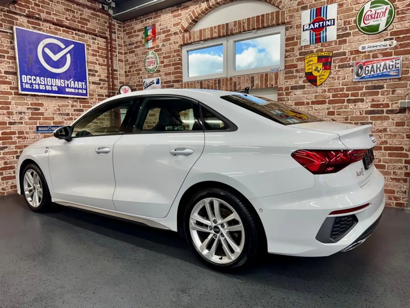 Audi A3 A3 Limousine 35 TDi 2.0 150cv Auto S-LINE Noir - 2