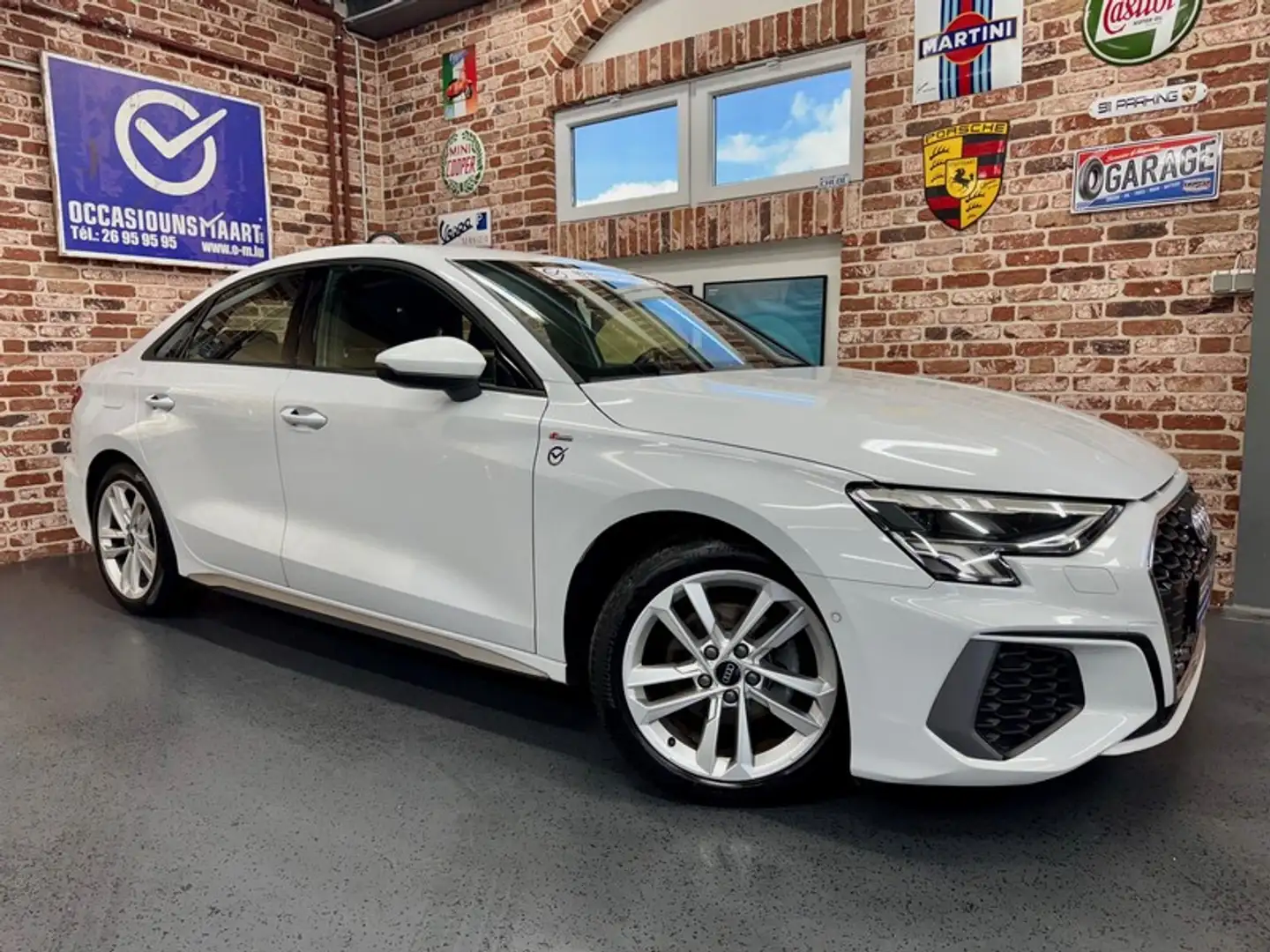 Audi A3 A3 Limousine 35 TDi 2.0 150cv Auto S-LINE Noir - 1