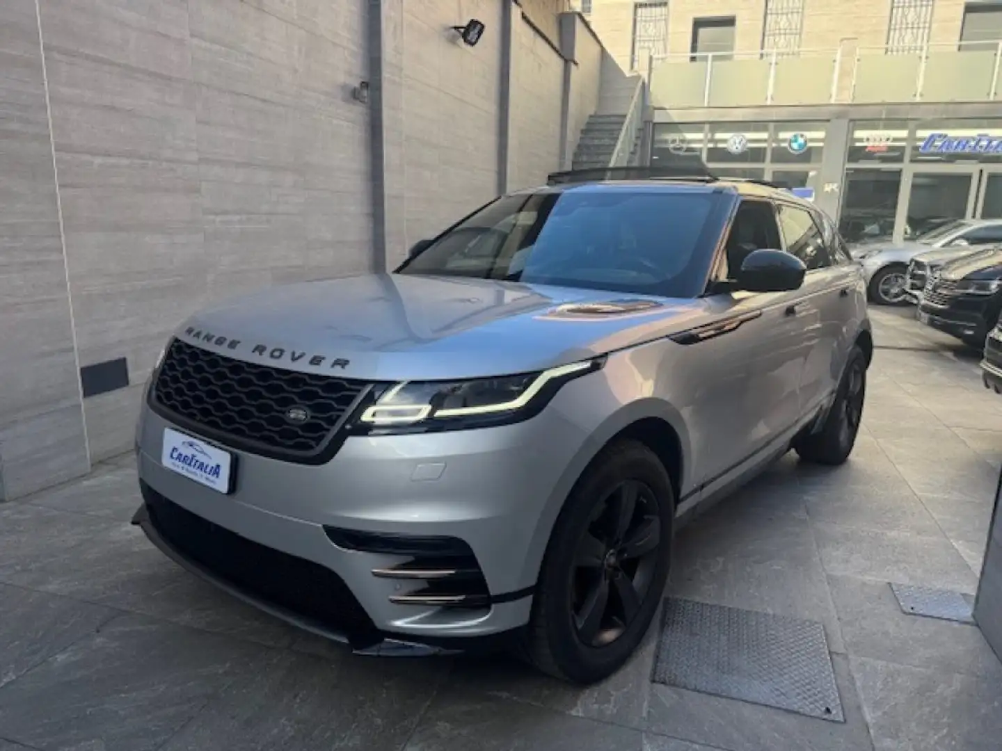 Land Rover Range Rover Velar 2.0D I4 240 CV R-Dynamic S TETTO PANORAMICO Argent - 2