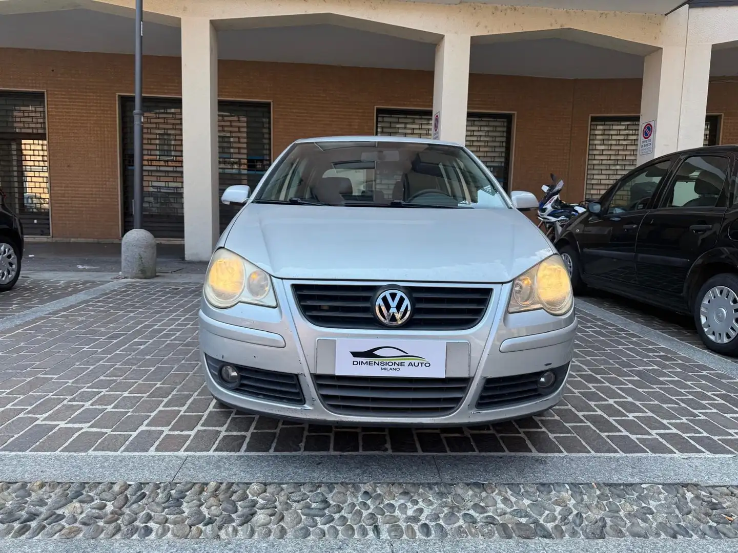 Volkswagen Polo Polo IV 2005 5p 1.4 tdi Comfortline dpf Grigio - 2