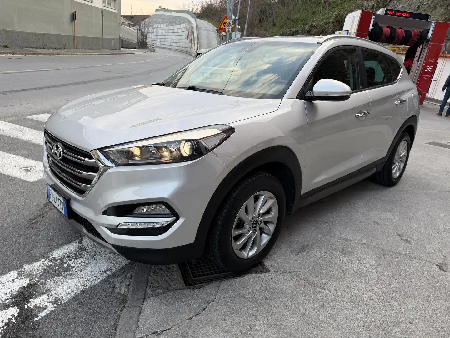 Hyundai TUCSON 1.7 crdi Xpossible 115cv Grigio - 1