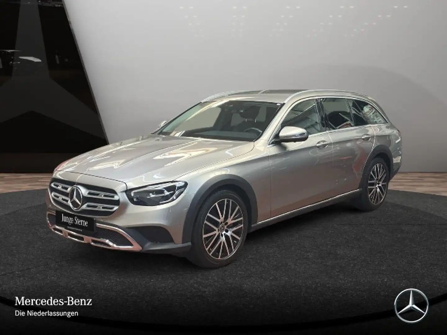 Mercedes-Benz E 220 d T 4M AVANTG+360+AHK+LED+STHZG+9G Argent - 2