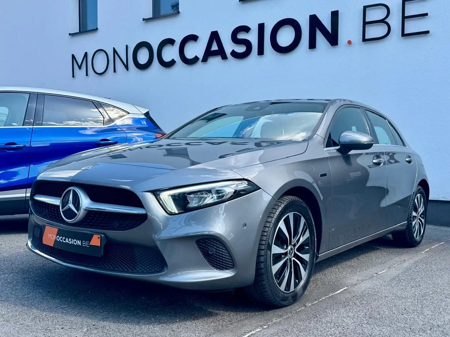 Mercedes-Benz A 250 e PHEV AUTOMATIQUE PHARES LED CAMERA GPS Gris - 2