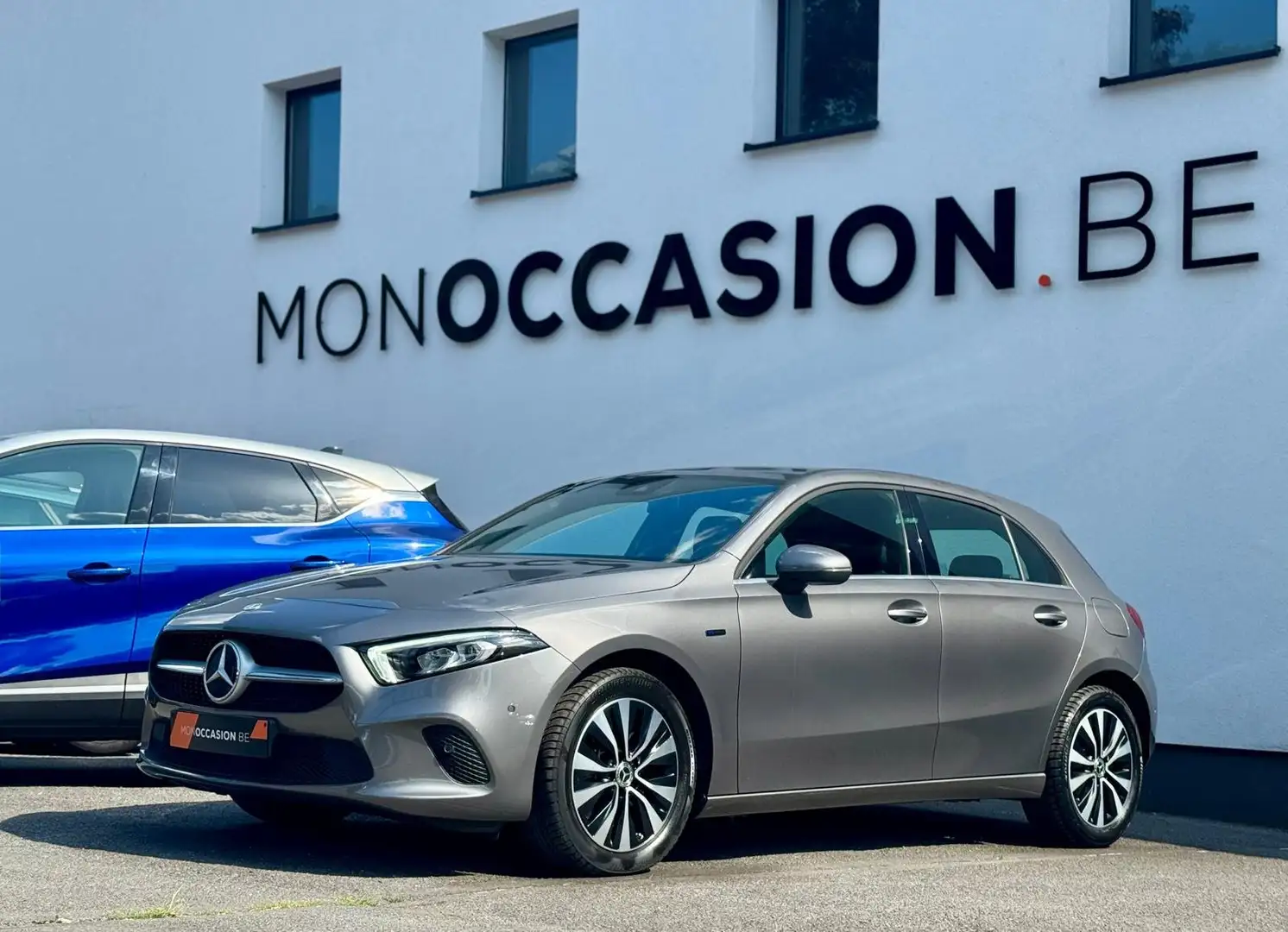 Mercedes-Benz A 250 e PHEV AUTOMATIQUE PHARES LED CAMERA GPS Gris - 1