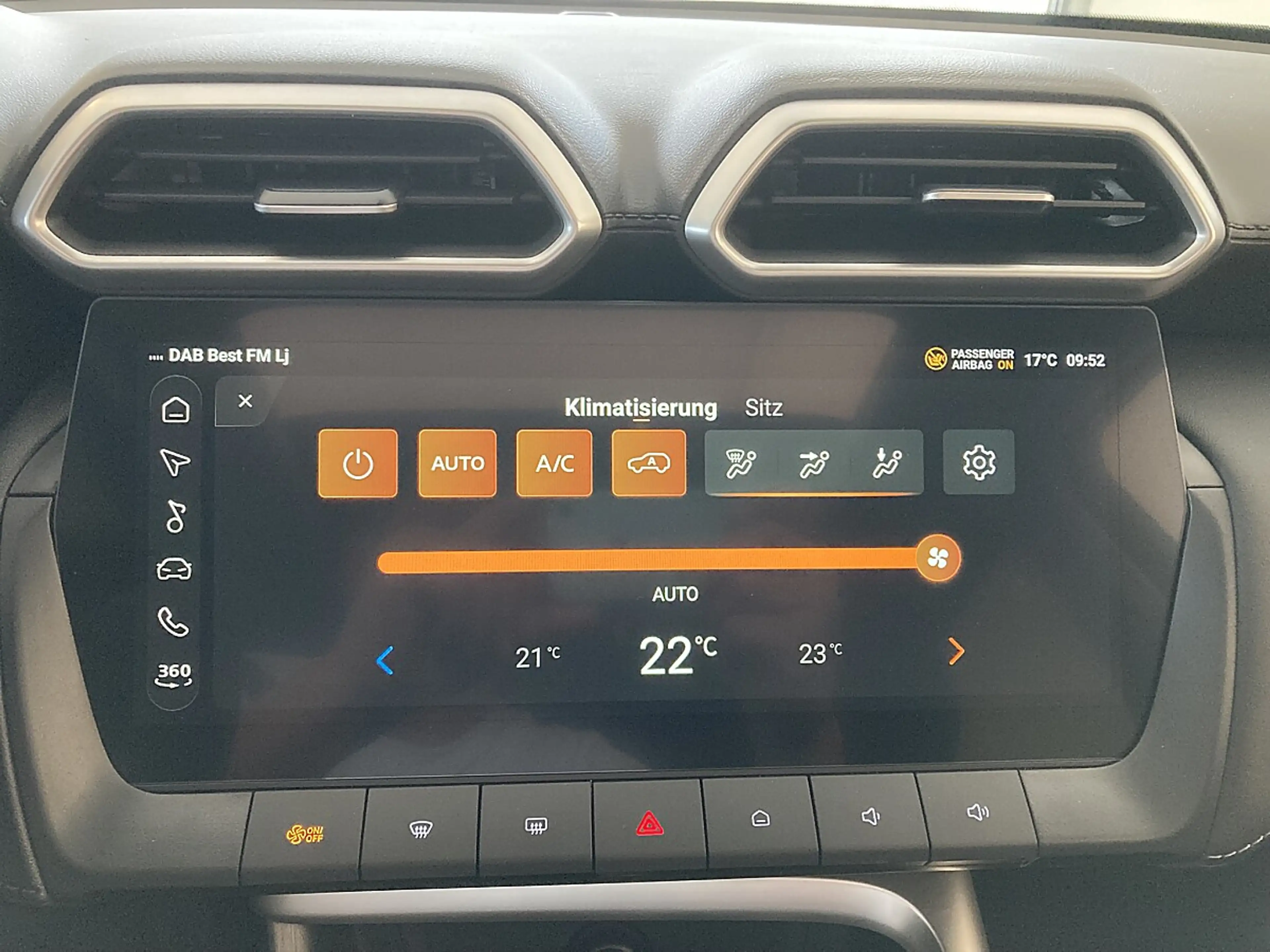 MG ZS 1.5 Hybrid+ Luxury+ Panoramadach — photo 23