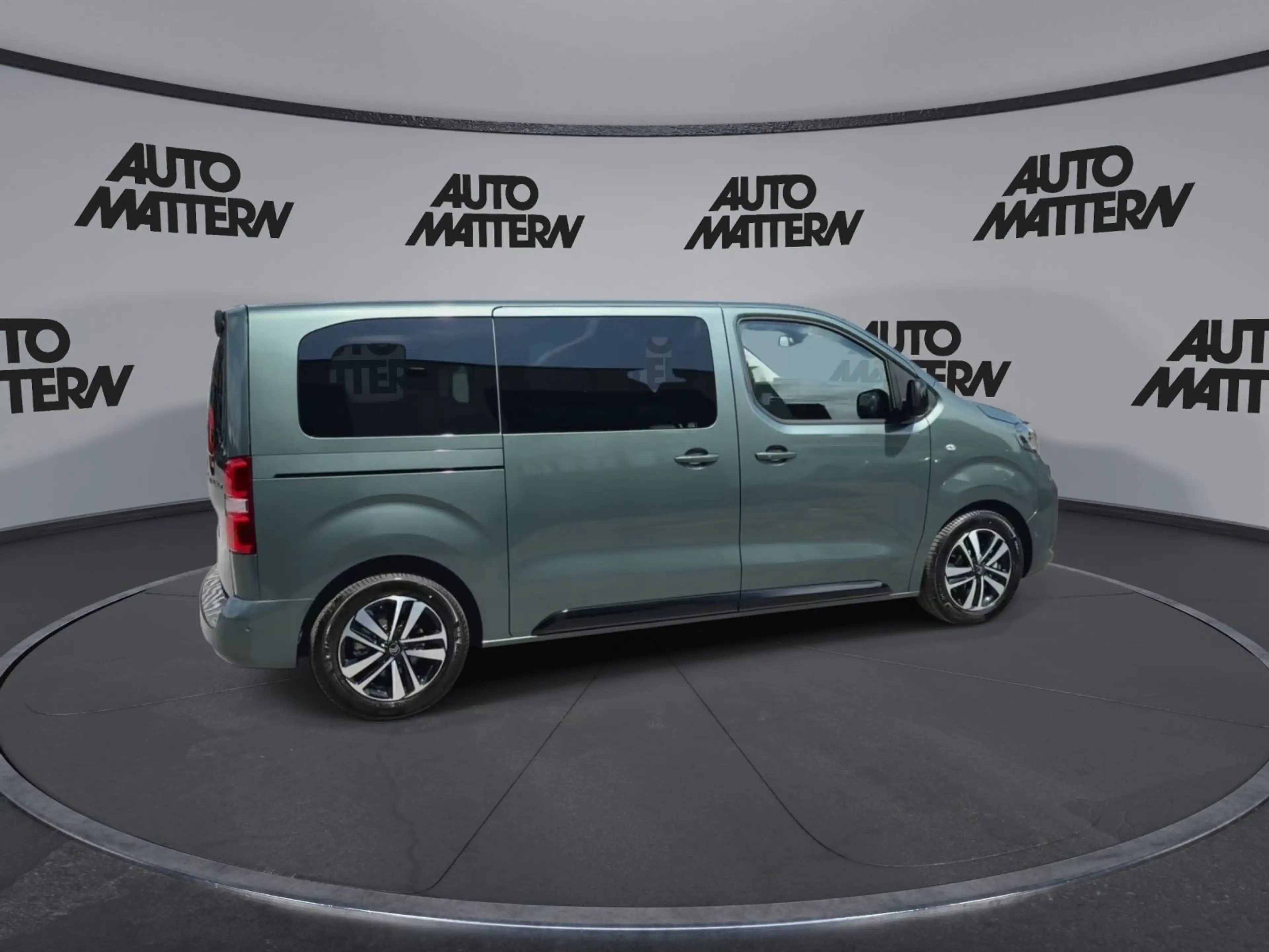 Citroen Spacetourer Spacetourer 2.2 Diesel 180 FAP Max M — photo 8
