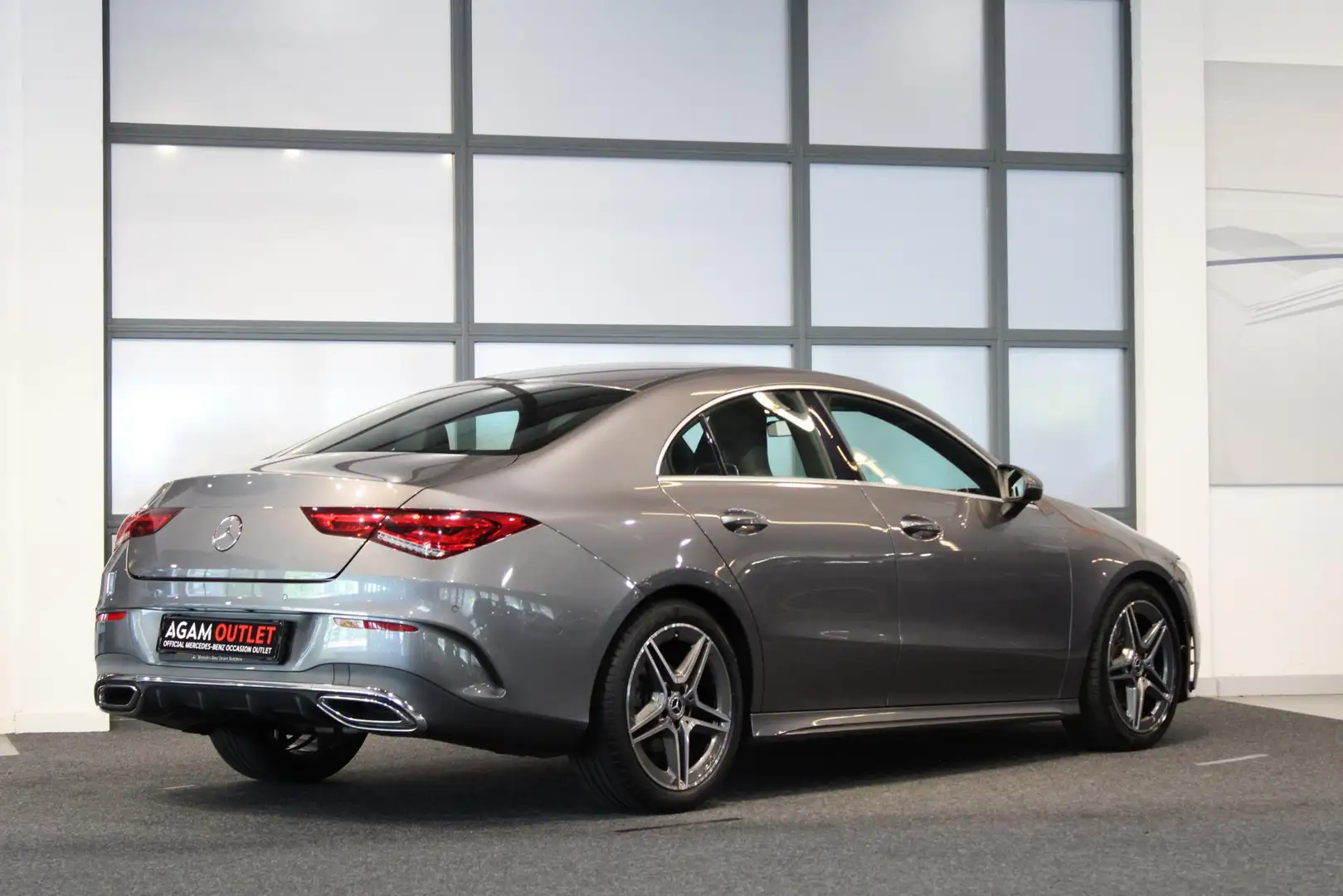Mercedes-Benz CLA 180 Coupé Advantage Line AMG | Or. NL | 1e eigenaar | Grijs - 2