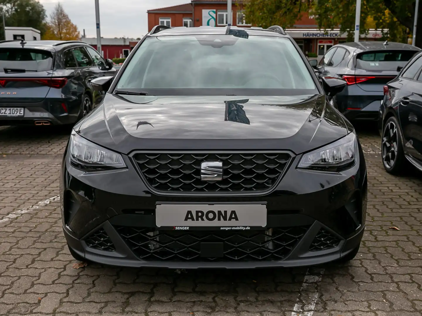 SEAT Arona Road Edition 1.0 TSI DSG AHK GJR Sitzhzg. Schwarz - 2