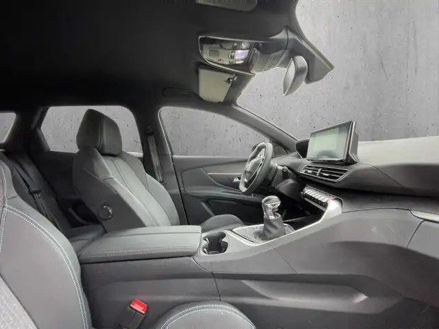 Peugeot 3008 view 13