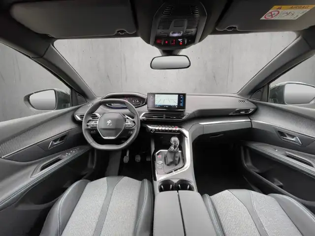 Peugeot 3008 view 12
