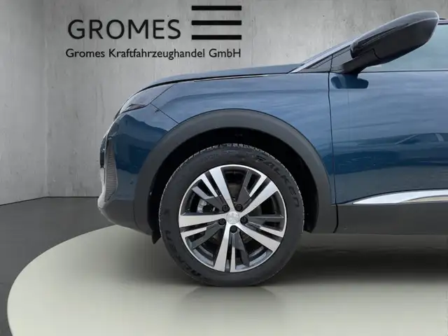 Peugeot 3008 view 11