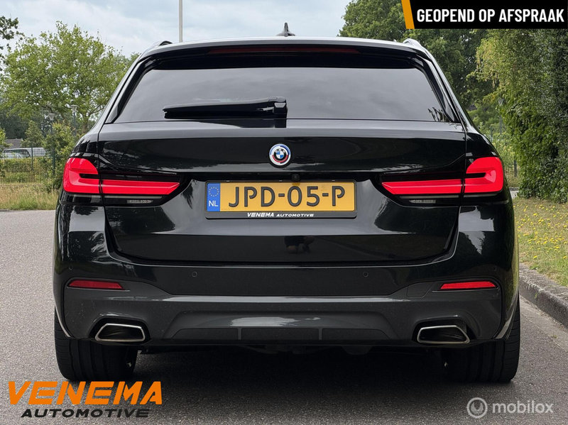 BMW 530 5-serie Touring 530d High Executive M Sport — photo 2