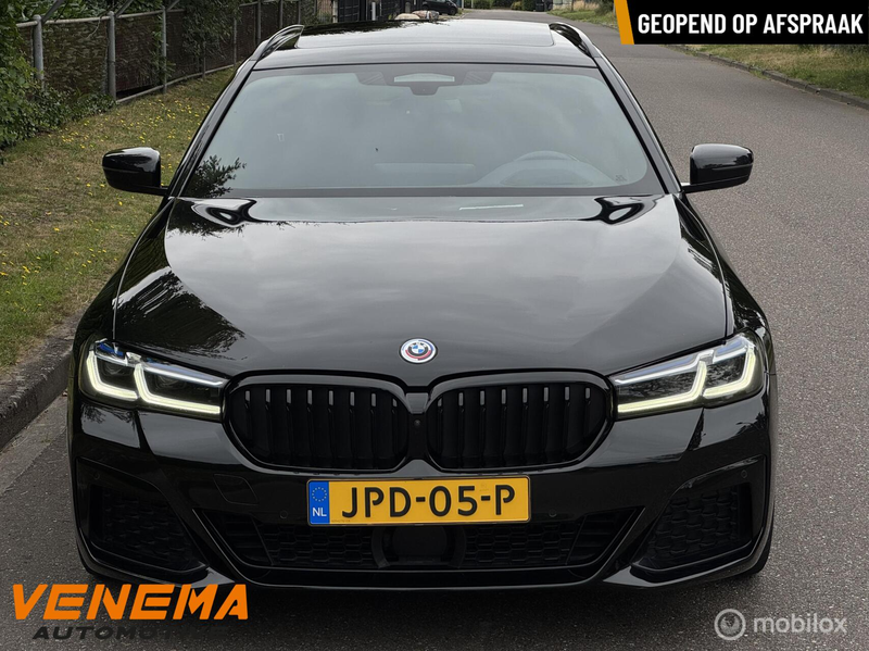 BMW 530 5-serie Touring 530d High Executive M Sport — photo 8