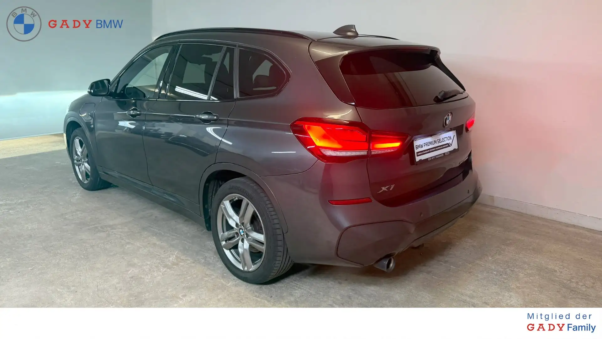 BMW X1 xDrive25e Grau - 2