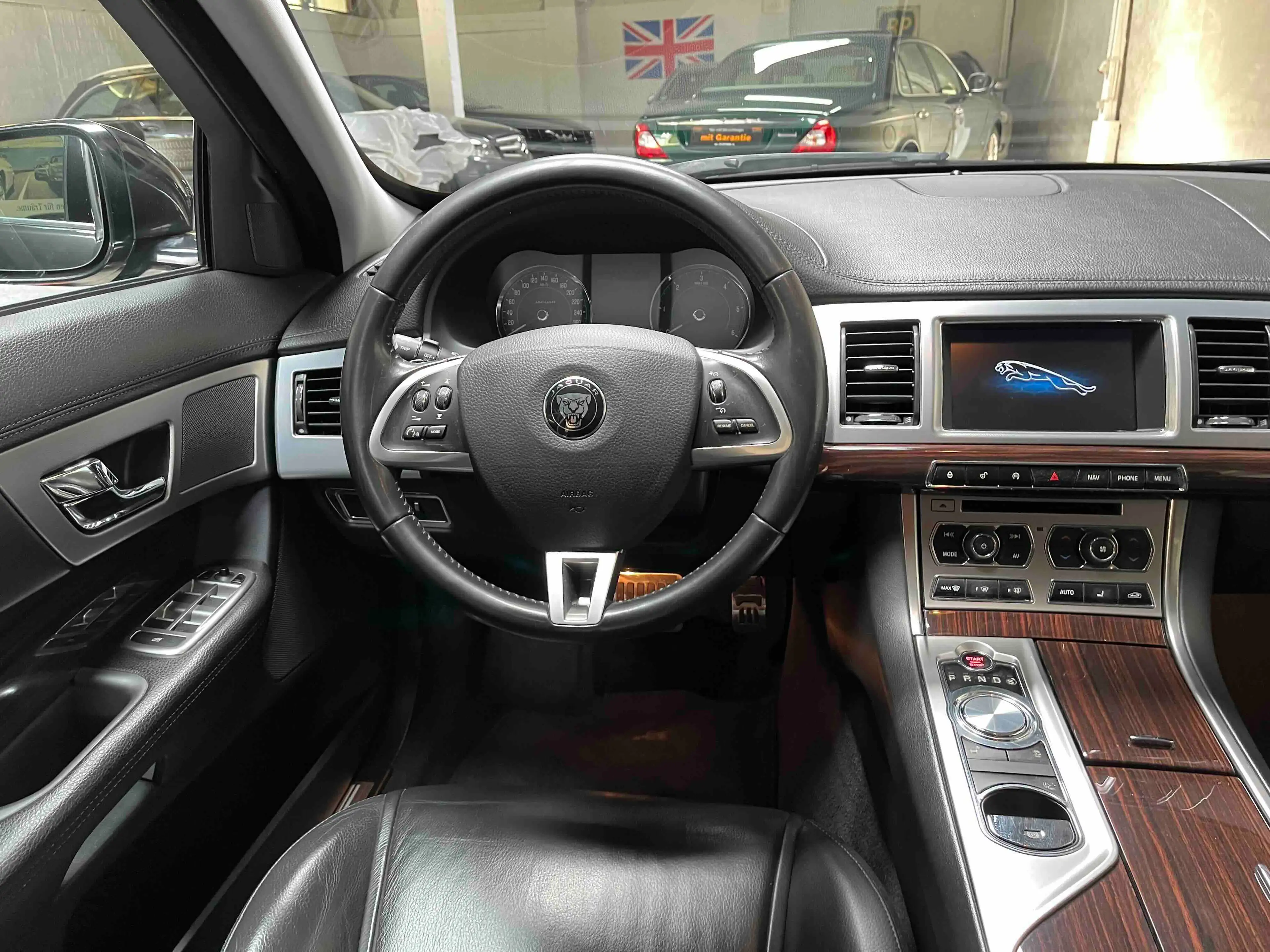 Jaguar XF 2.2 D Sportbrake Aut. Xenon SHZ Leder PDC Keyless — photo 10