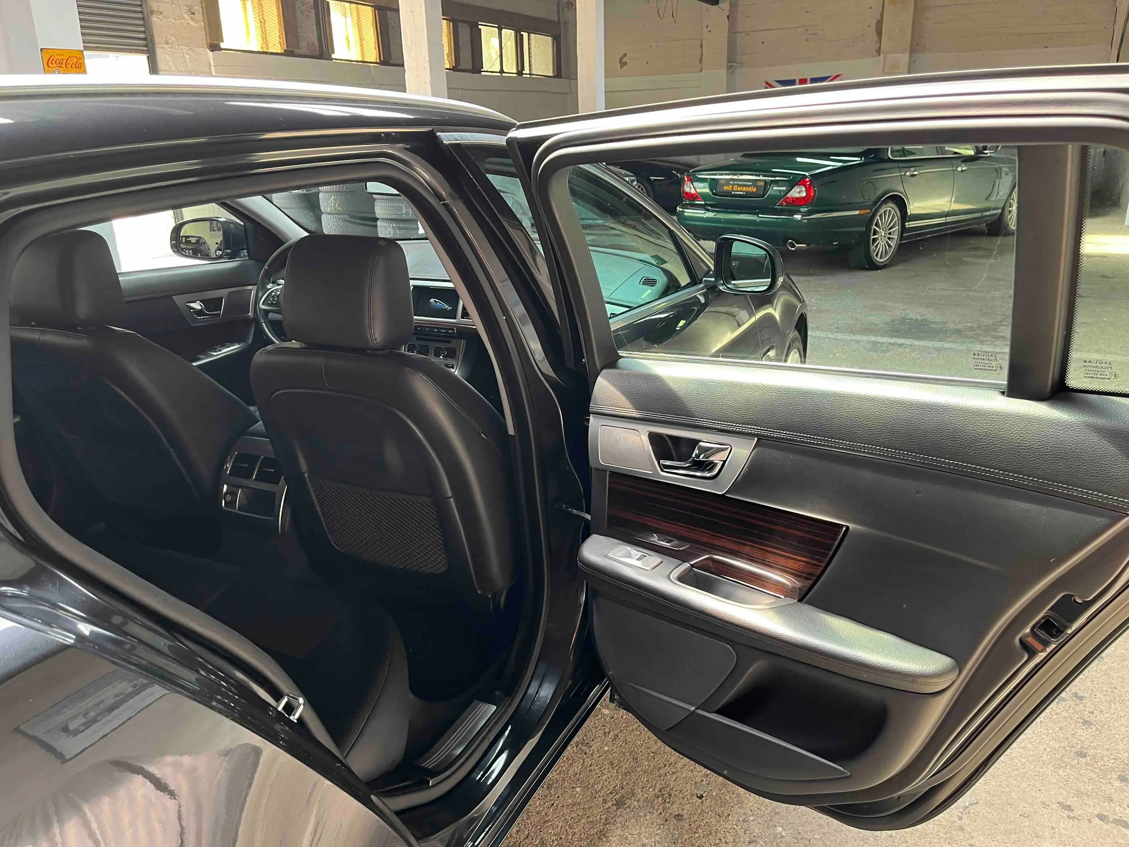 Jaguar XF 2.2 D Sportbrake Aut. Xenon SHZ Leder PDC Keyless — photo 13