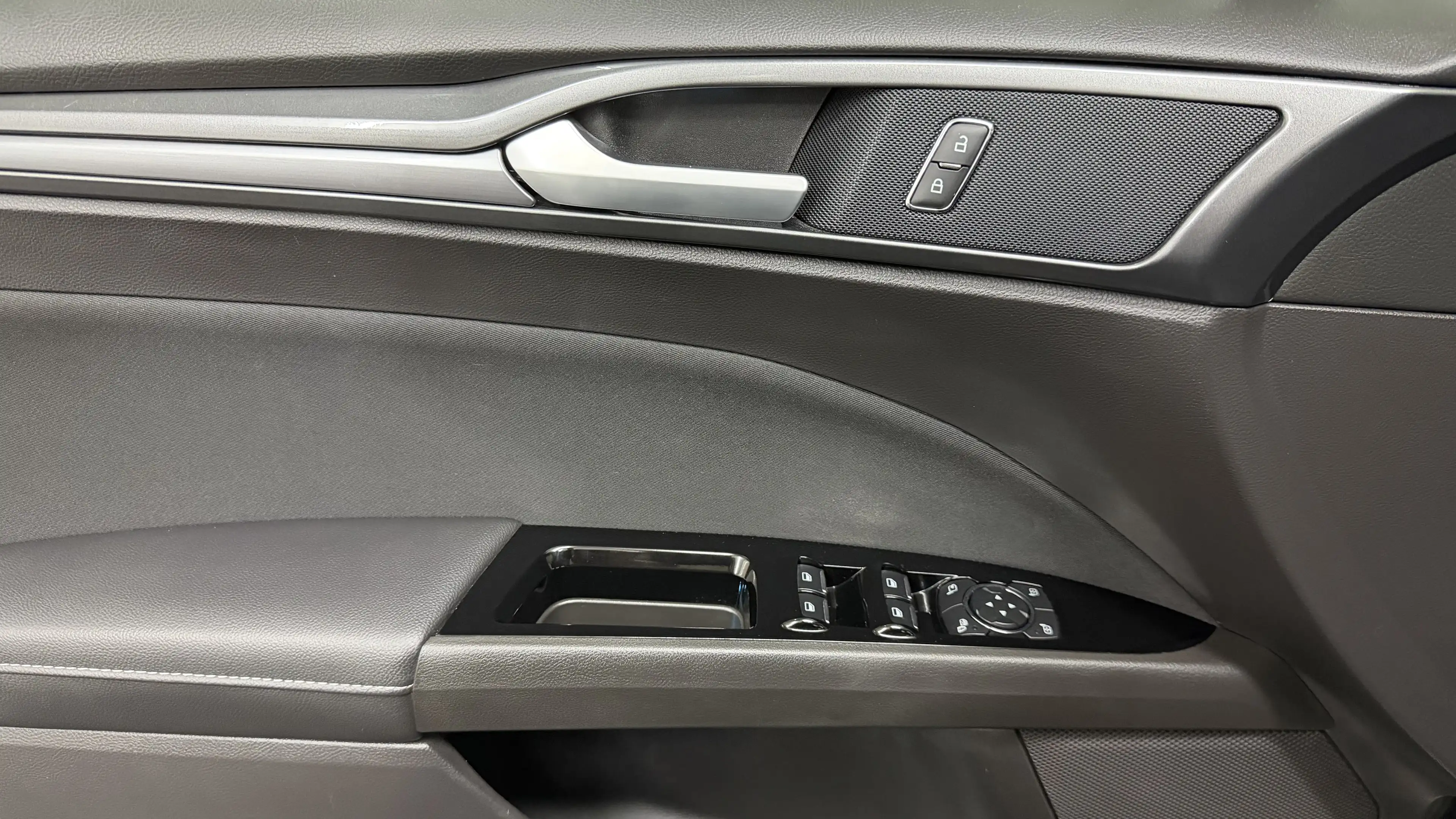 Ford Mondeo Titanium 2.0 Diesel LED*NAVI*SHZ*ACC*KAMERA*El-HECKKL — photo 7