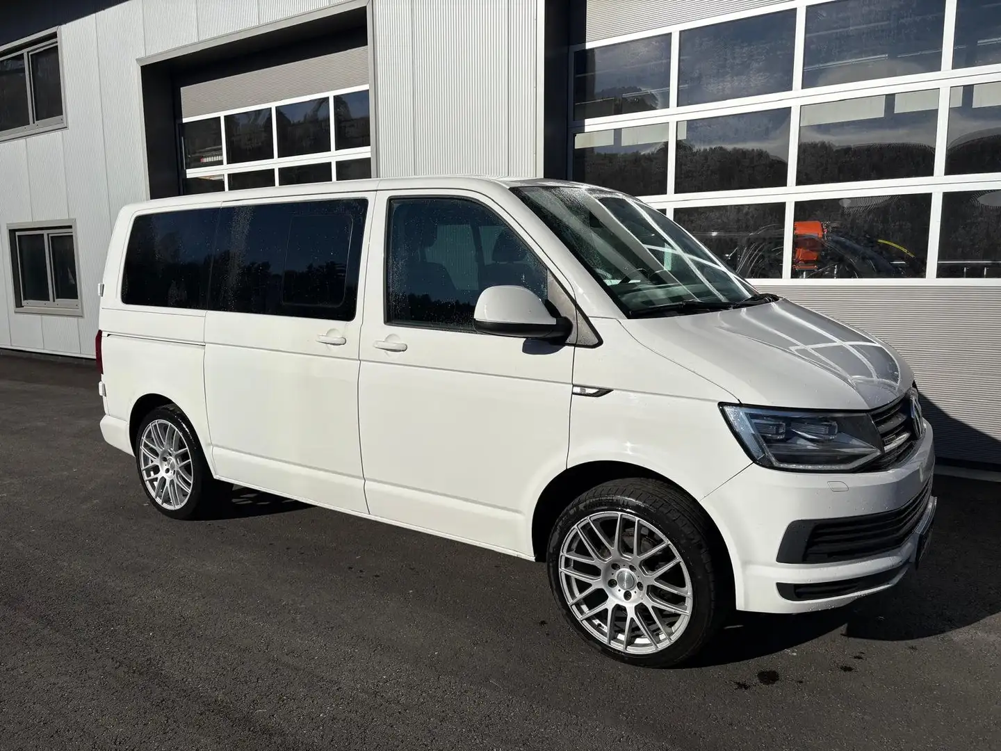 Volkswagen T6 Multivan 2,0 TDI 4Motion BMT DSG Trendline,Mod.2017 **TOP** White - 2